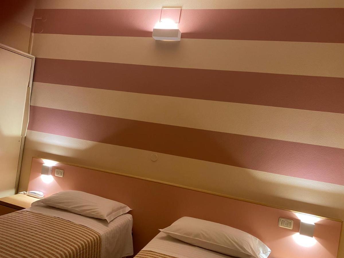 Hotel Savio Чезена Екстериор снимка