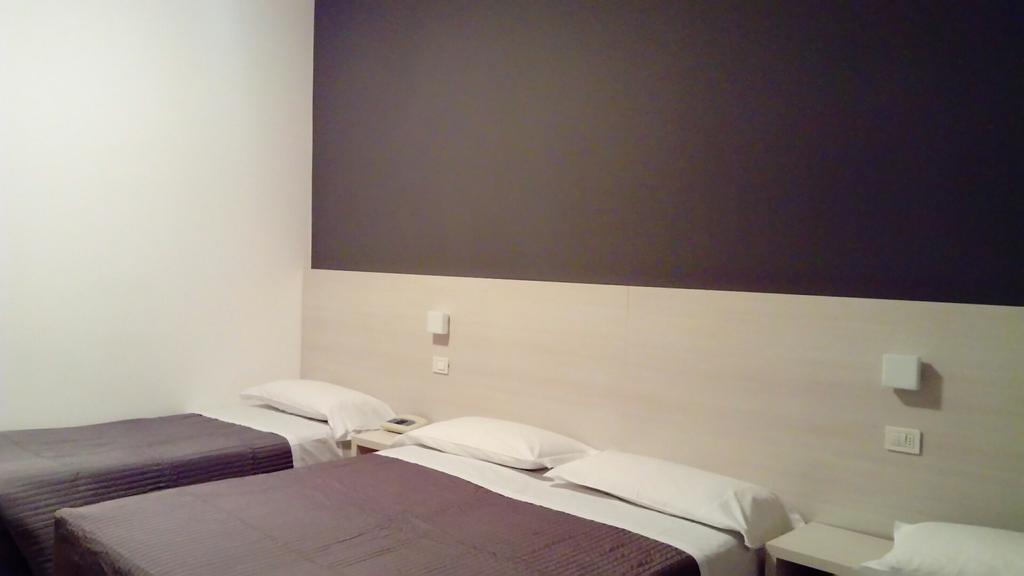 Hotel Savio Чезена Екстериор снимка